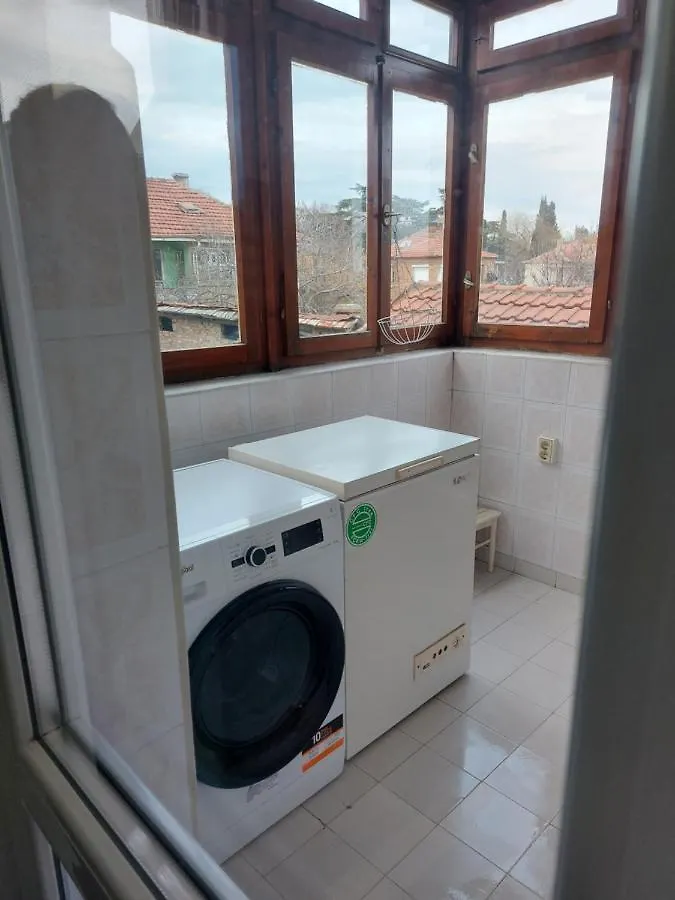 White Home Burgas 0*,
